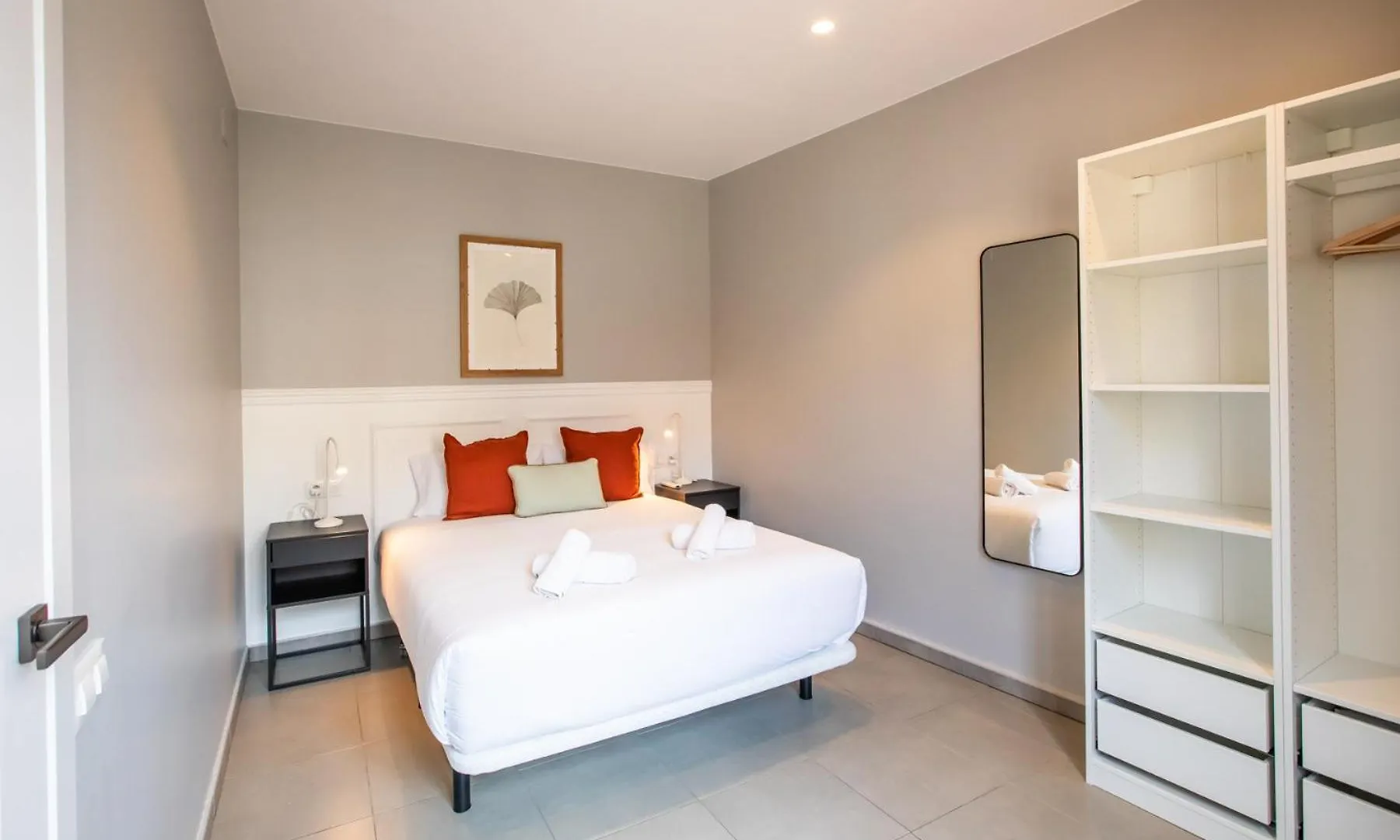 21Mal1089-Magnific Apartment Near Sagrada Familia 바르셀로나